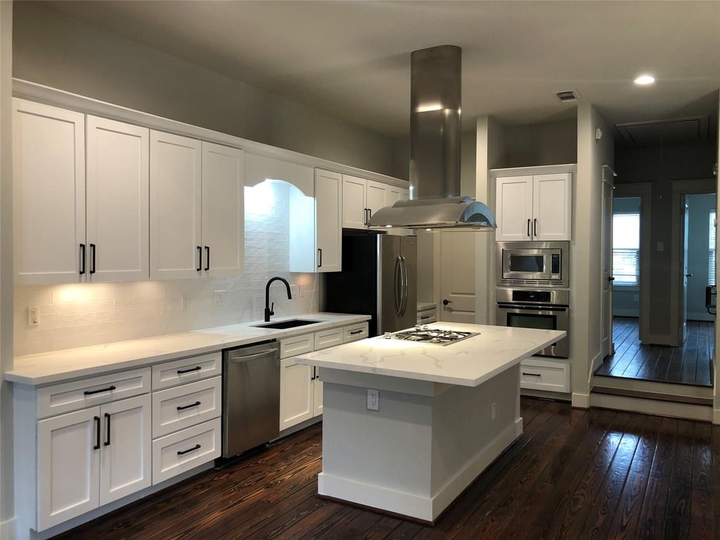 5514 Larkin Street - Photo 9