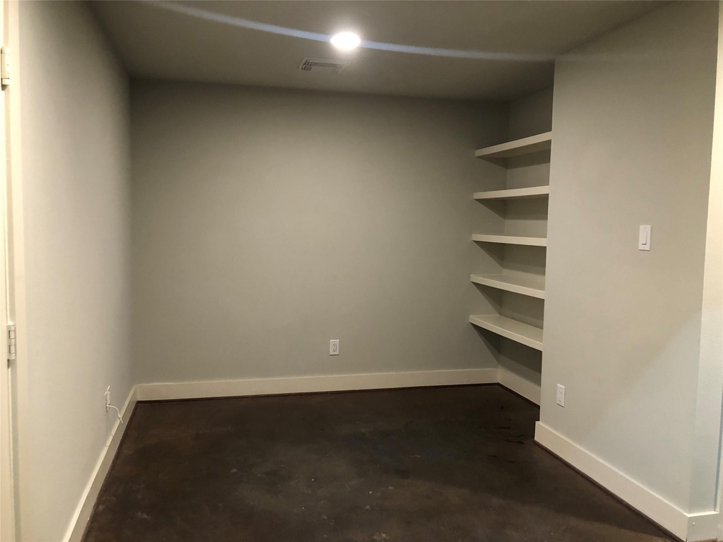 5514 Larkin Street - Photo 1