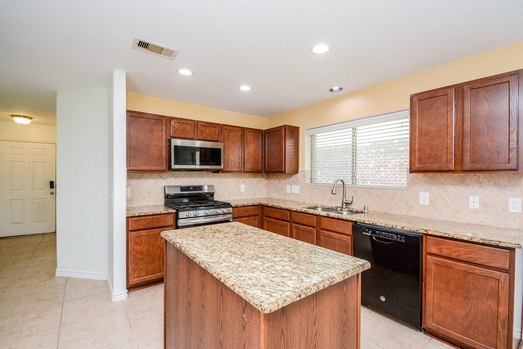 15407 Key Crest Lane - Photo 4