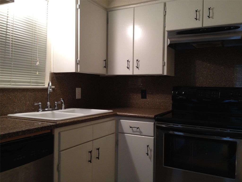 710 Colquitt Street - Photo 4