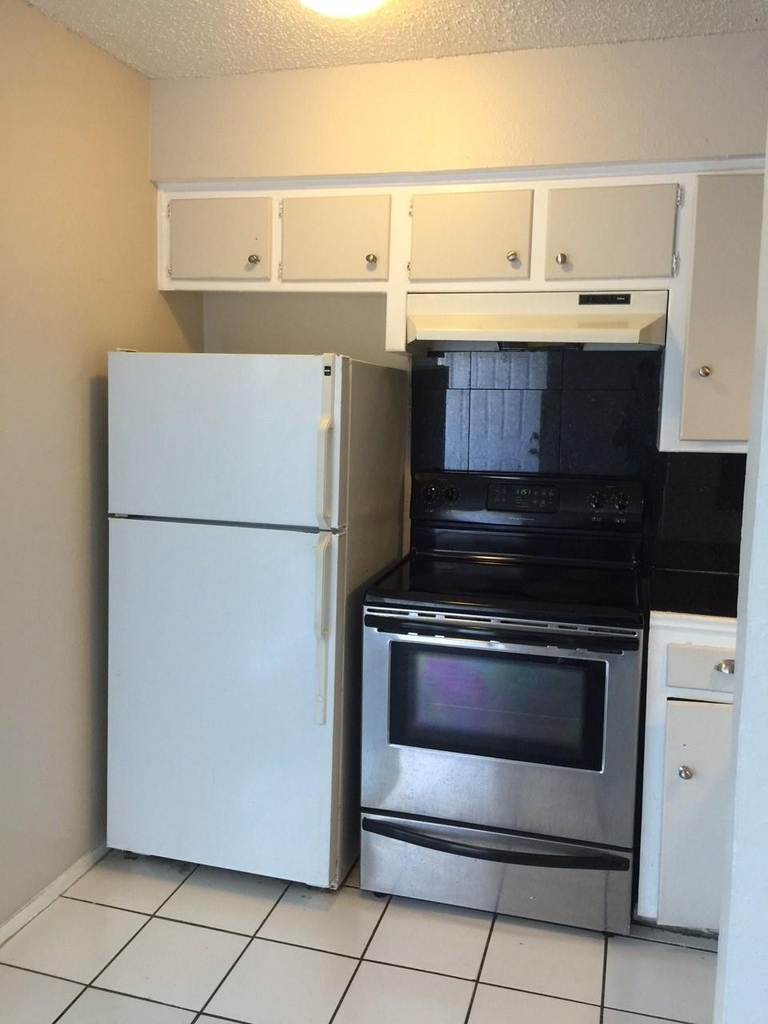 710 Colquitt Street - Photo 1