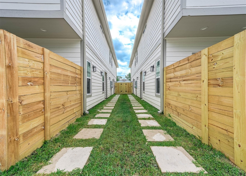 785 Fortune Street - Photo 28