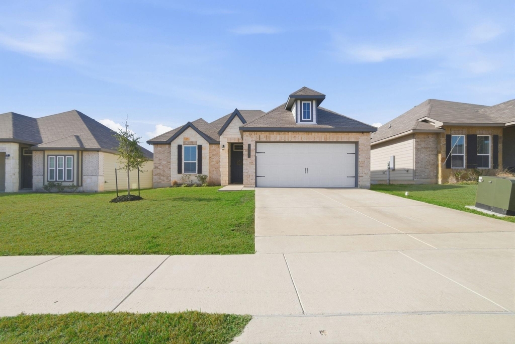 1318 Kingsgate Drive - Photo 2