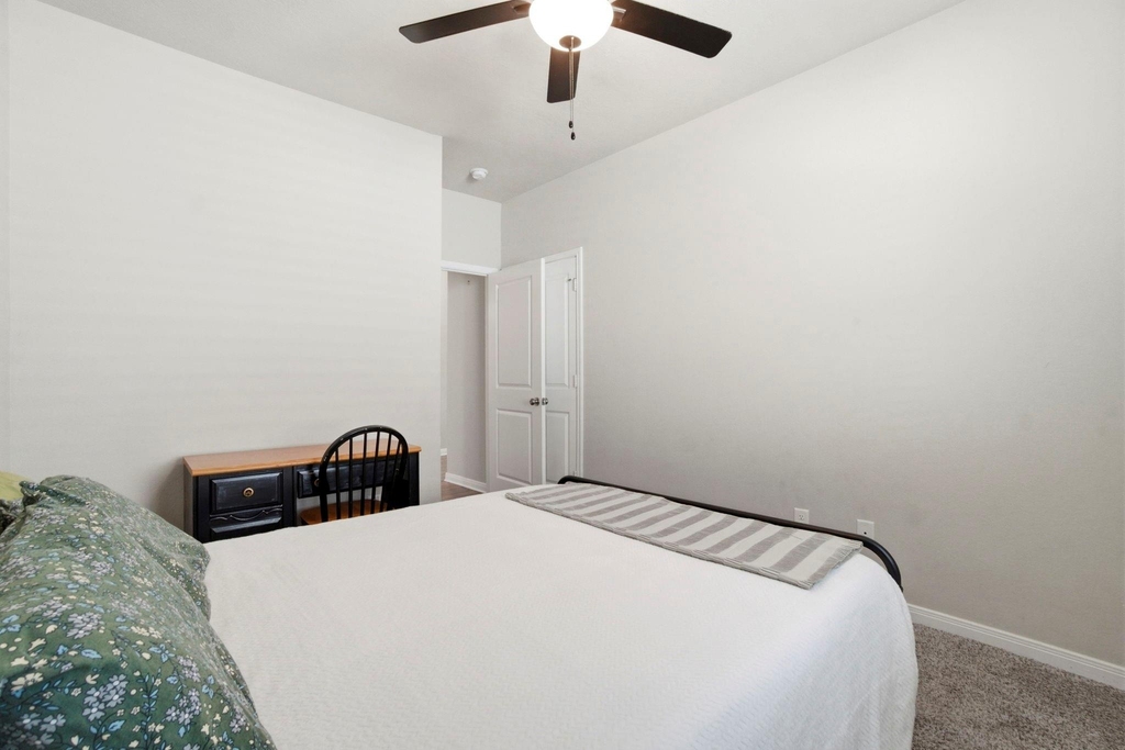 1318 Kingsgate Drive - Photo 17