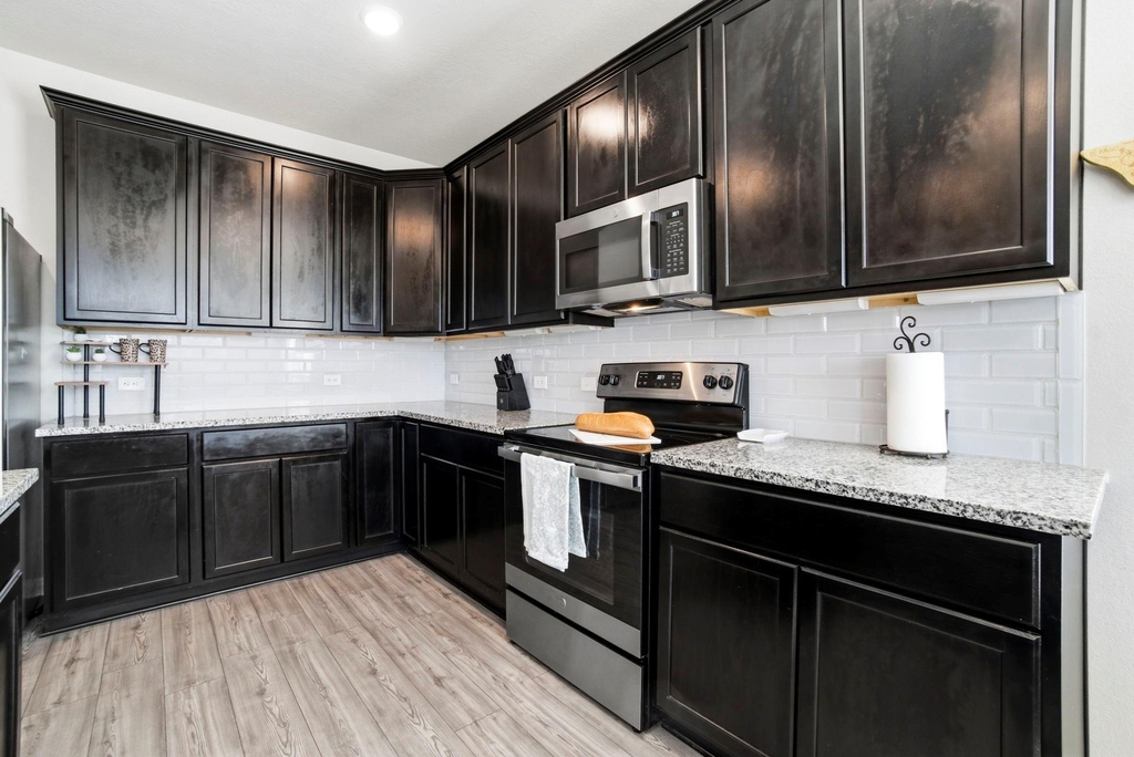 1318 Kingsgate Drive - Photo 6