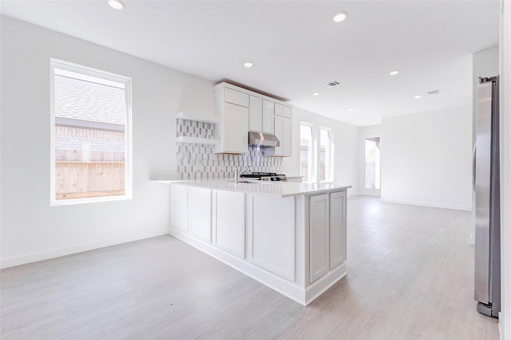 27410 Sweetwater Bay Drive - Photo 4