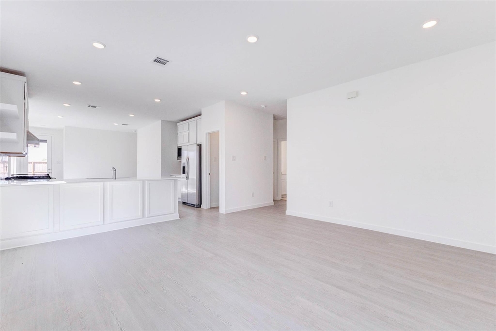 27410 Sweetwater Bay Drive - Photo 5