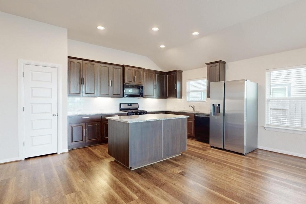 113 Thurston Drive - Photo 8