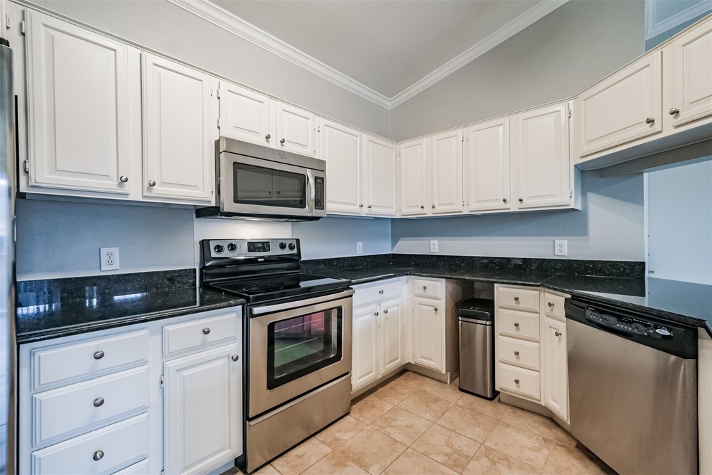 2111 Welch Street - Photo 8
