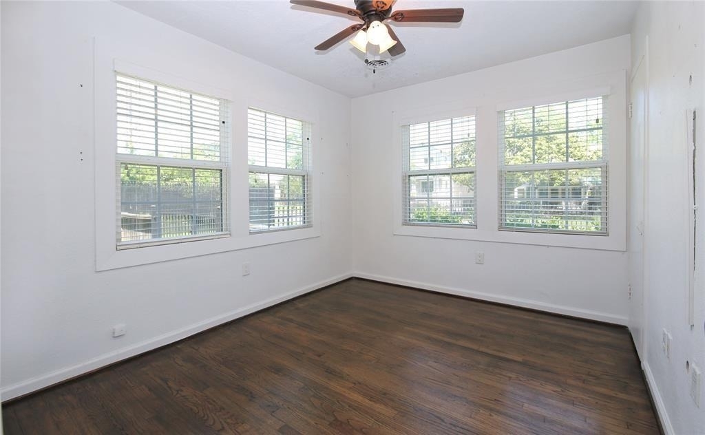 728 E 13th - Photo 10