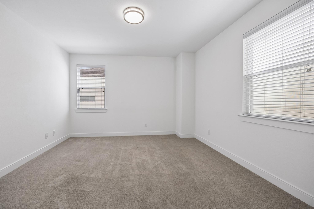 4621 Maxie Street - Photo 32
