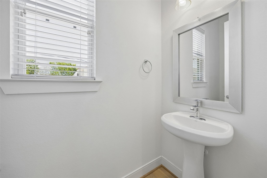 4621 Maxie Street - Photo 24