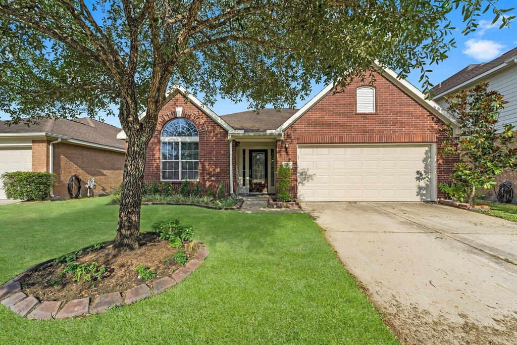 30218 Deleon Fields Drive - Photo 0