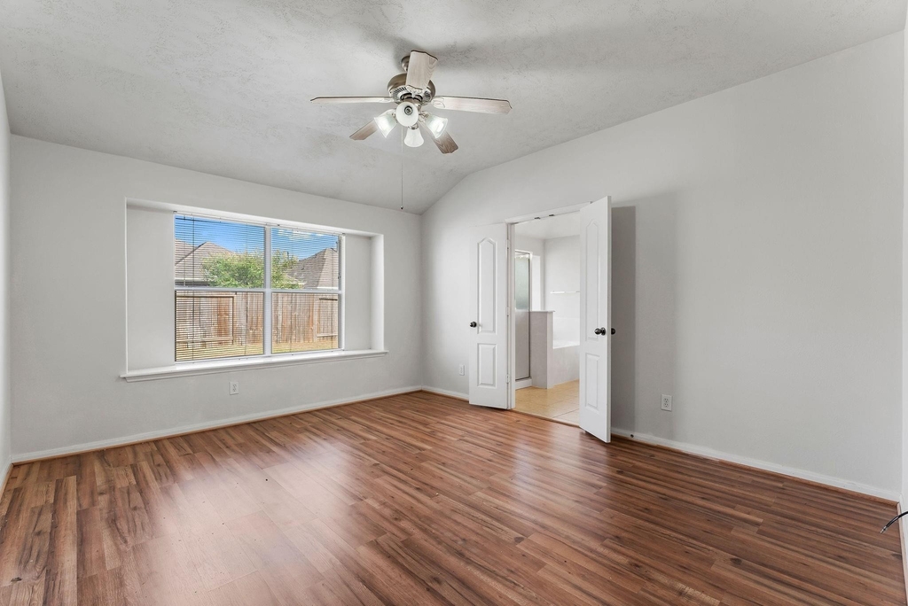 30218 Deleon Fields Drive - Photo 23