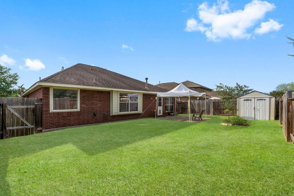 30218 Deleon Fields Drive - Photo 38