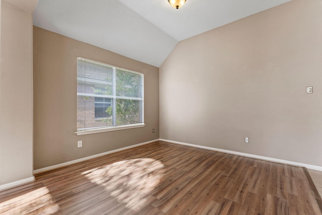 30218 Deleon Fields Drive - Photo 3