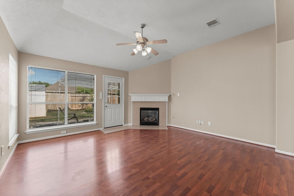 30218 Deleon Fields Drive - Photo 11