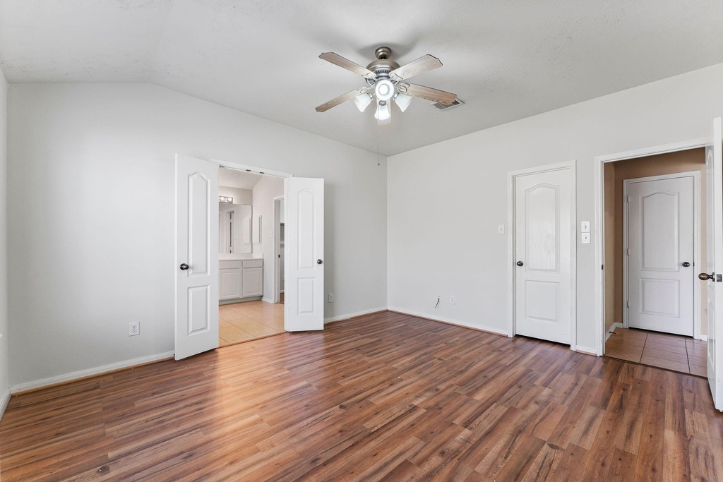 30218 Deleon Fields Drive - Photo 24