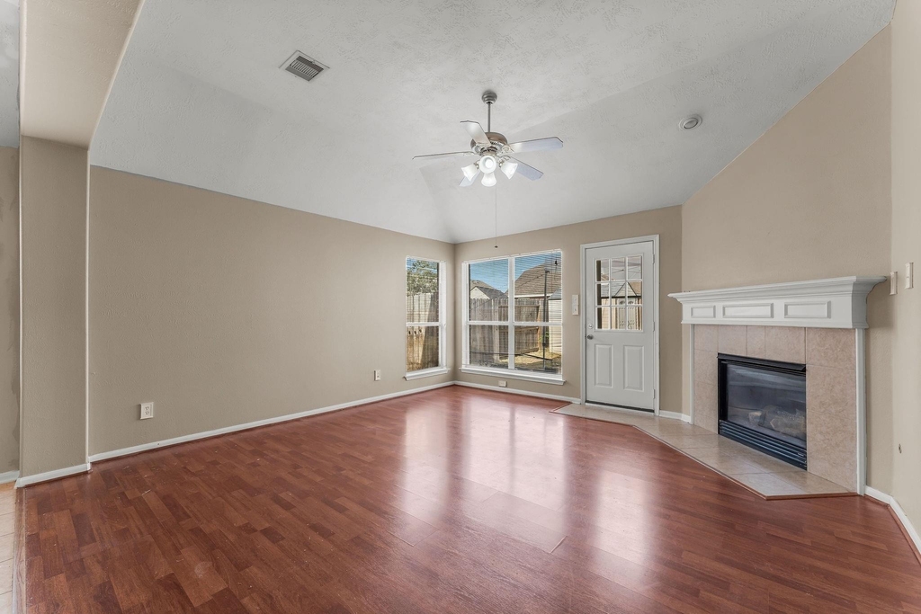 30218 Deleon Fields Drive - Photo 10