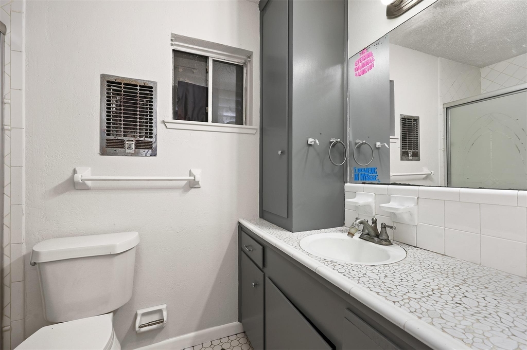 2621 16th Avenue N - Photo 11