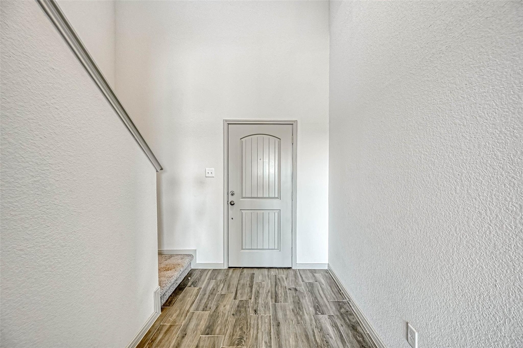 7910 Cypress Country Drive - Photo 8