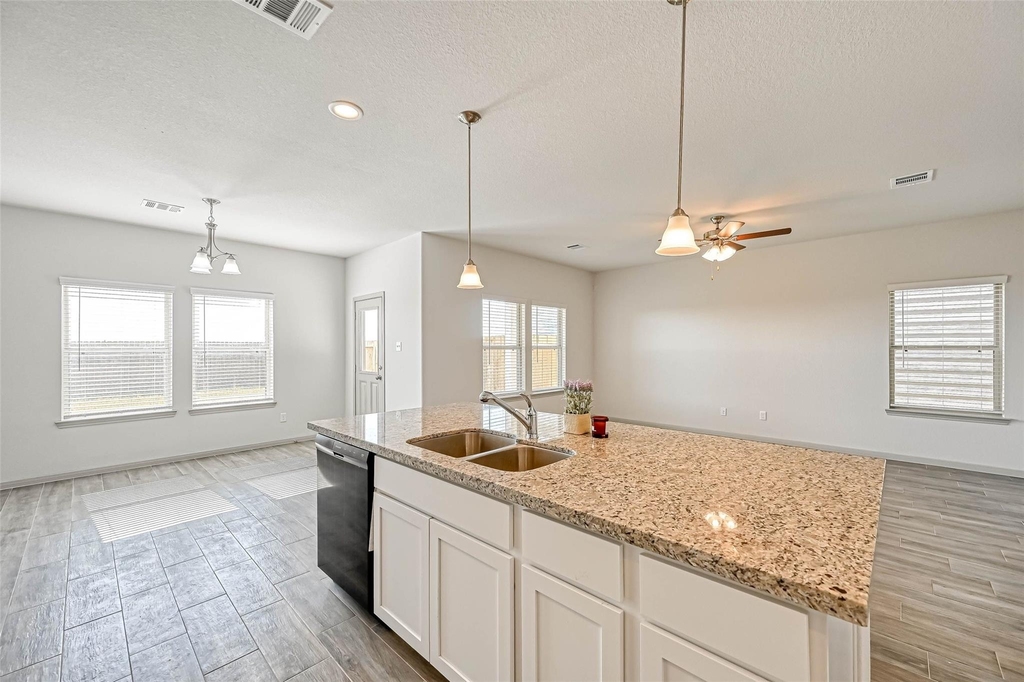 7910 Cypress Country Drive - Photo 14