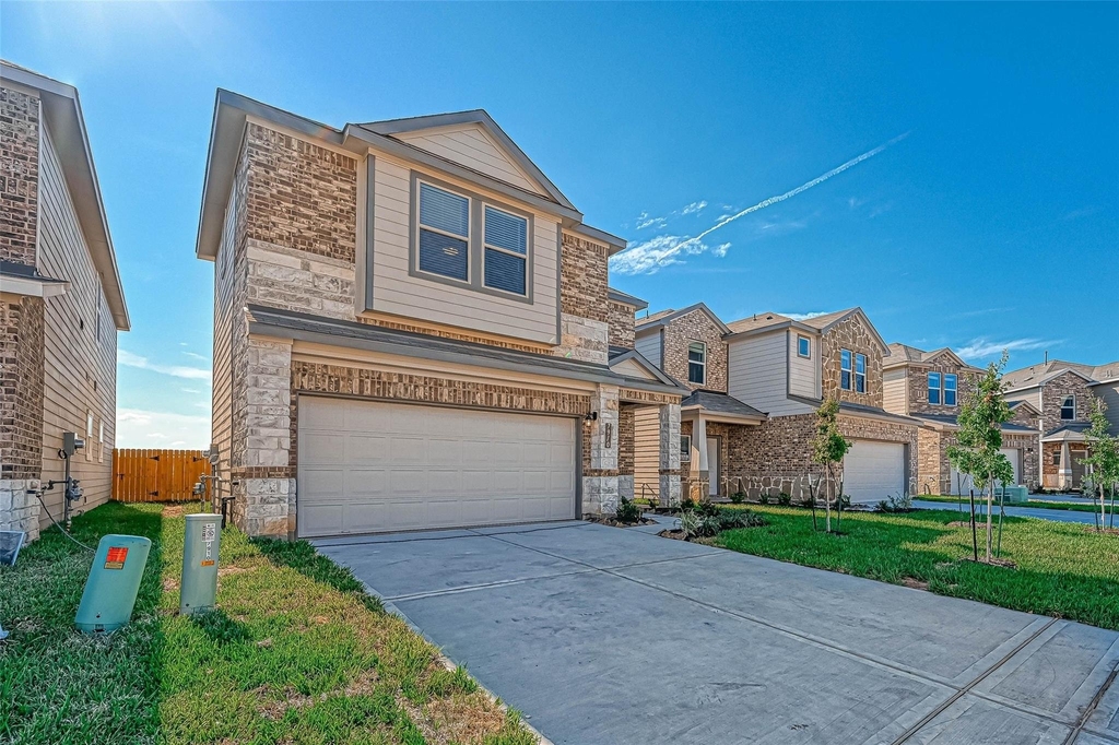 7910 Cypress Country Drive - Photo 2