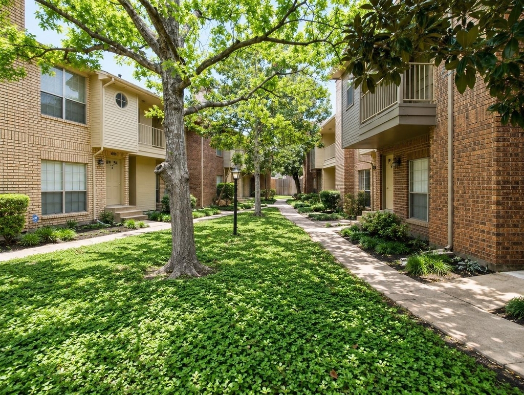 1515 Sandy Springs Road - Photo 1