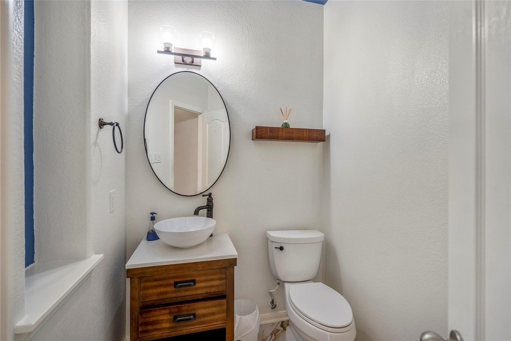 17603 Fall River Pass Court - Photo 23