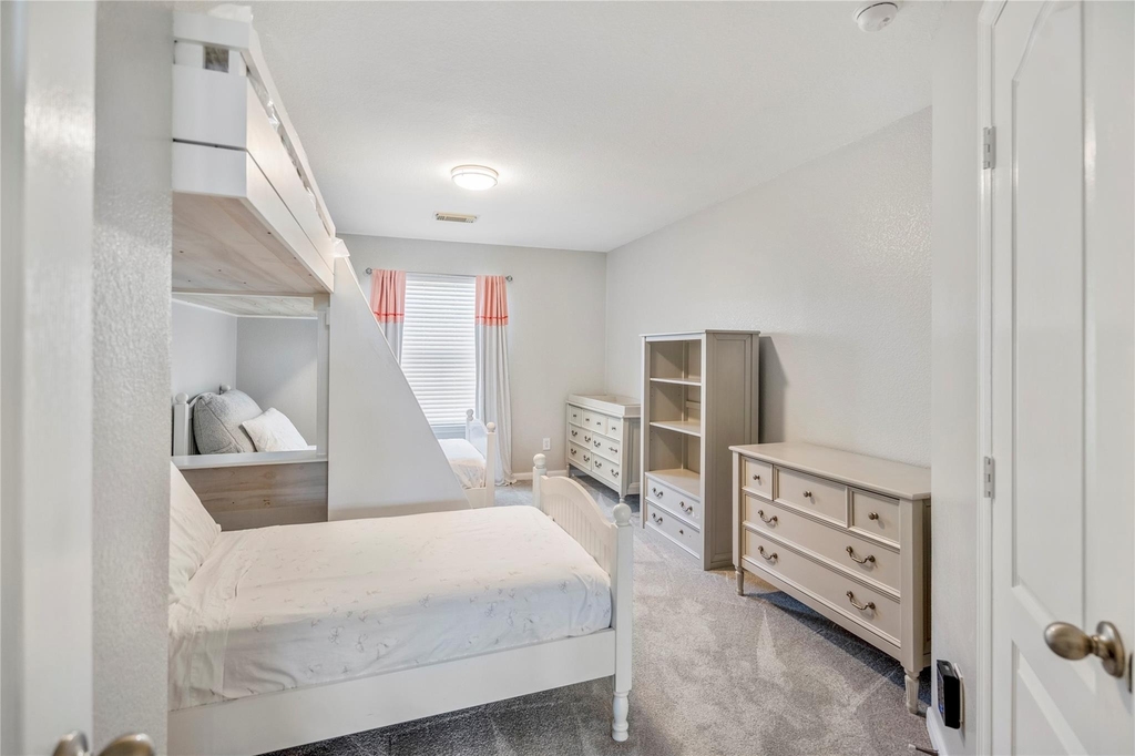 17603 Fall River Pass Court - Photo 32