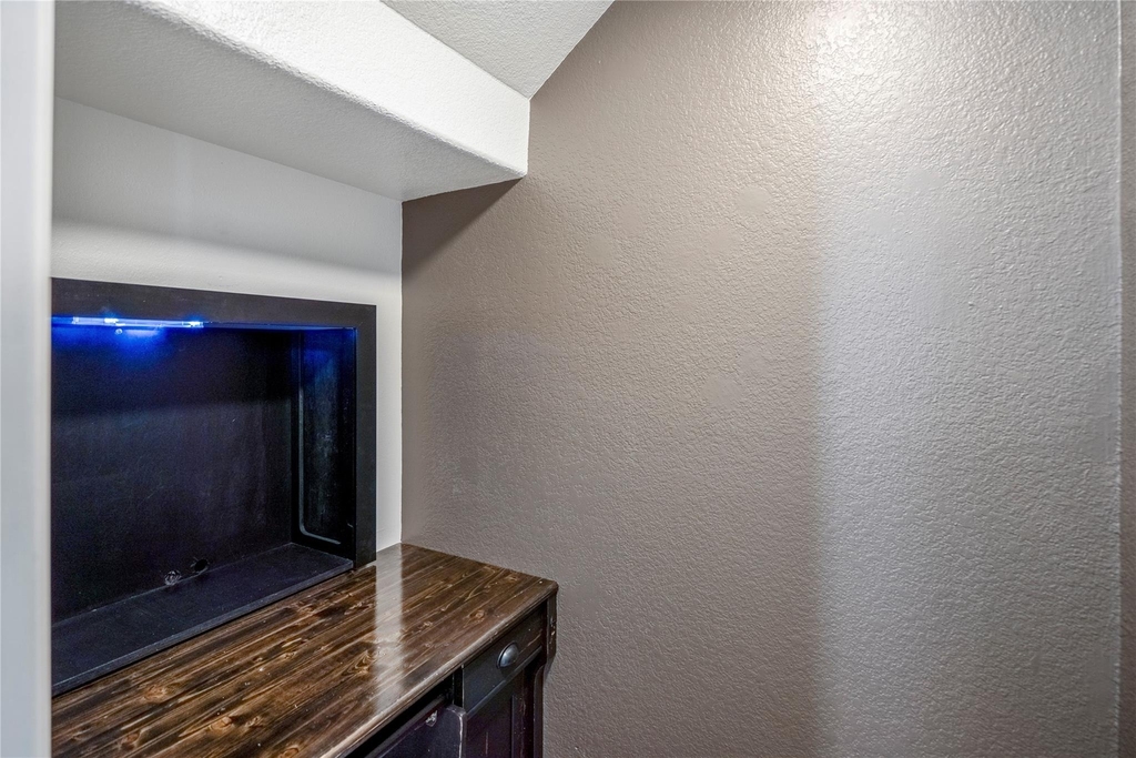 17603 Fall River Pass Court - Photo 10
