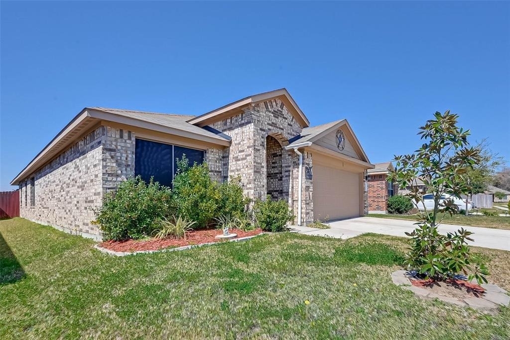1415 Rodeo Cattle Lane - Photo 1