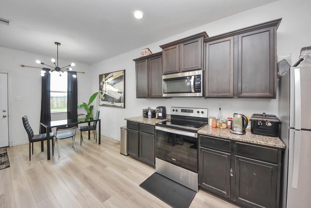 7943 Vacek Meadows Loop - Photo 17