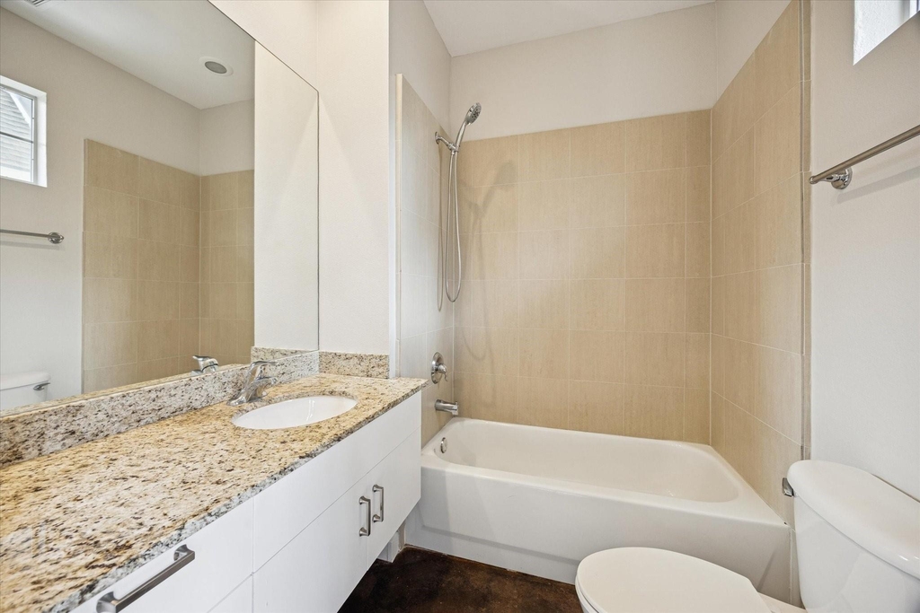 2404 Fairview Street - Photo 18