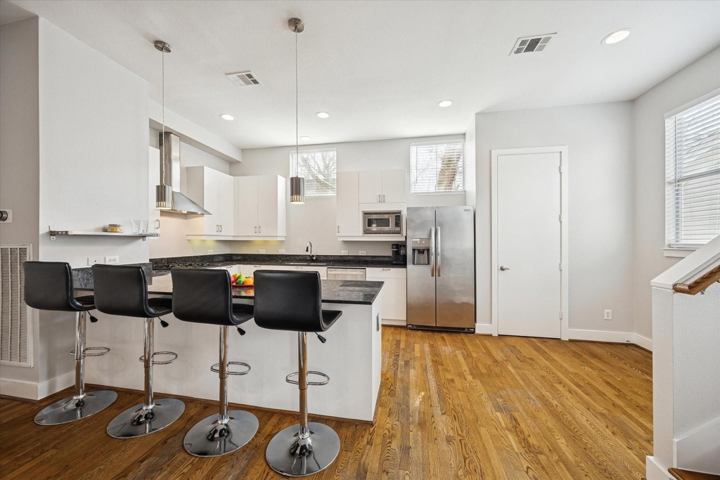 2404 Fairview Street - Photo 14