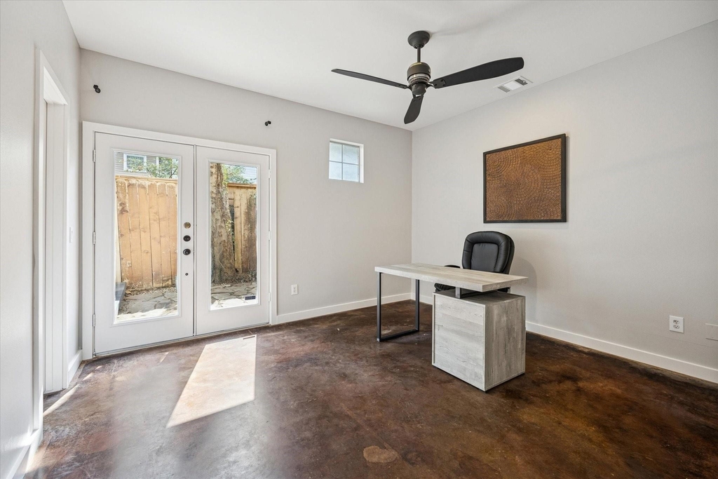 2404 Fairview Street - Photo 20