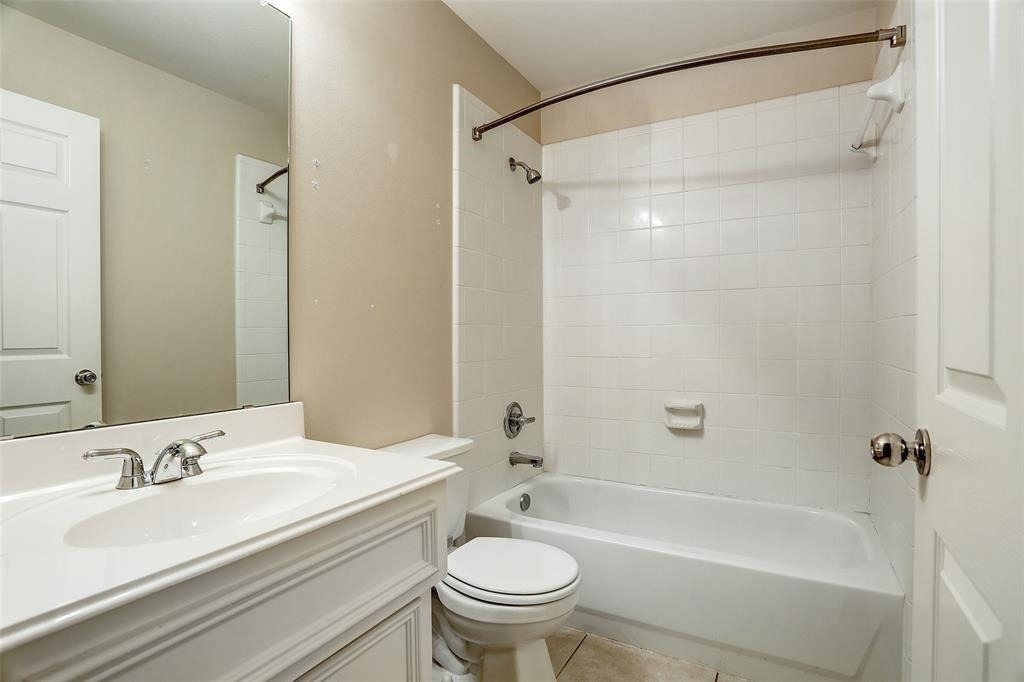 934 E Heights Hollow Lane - Photo 2