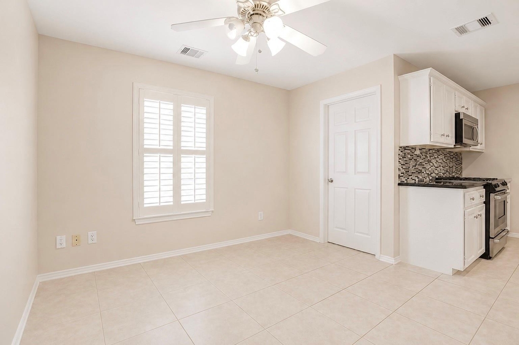 934 E Heights Hollow Lane - Photo 7