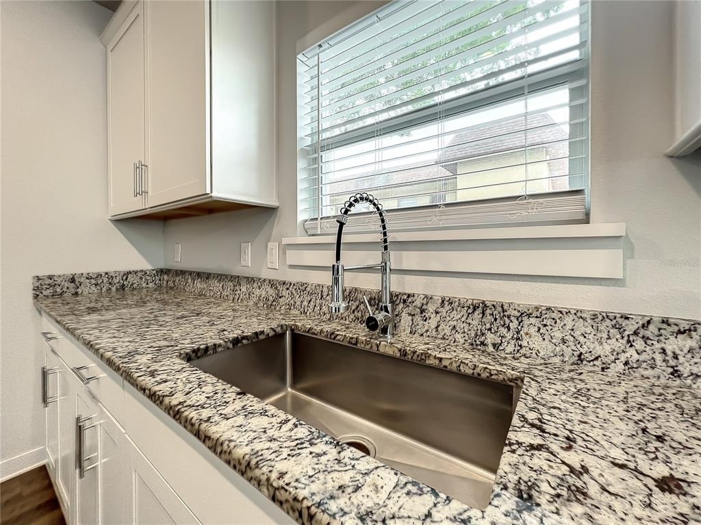3715 W Wisconsin Avenue - Photo 6