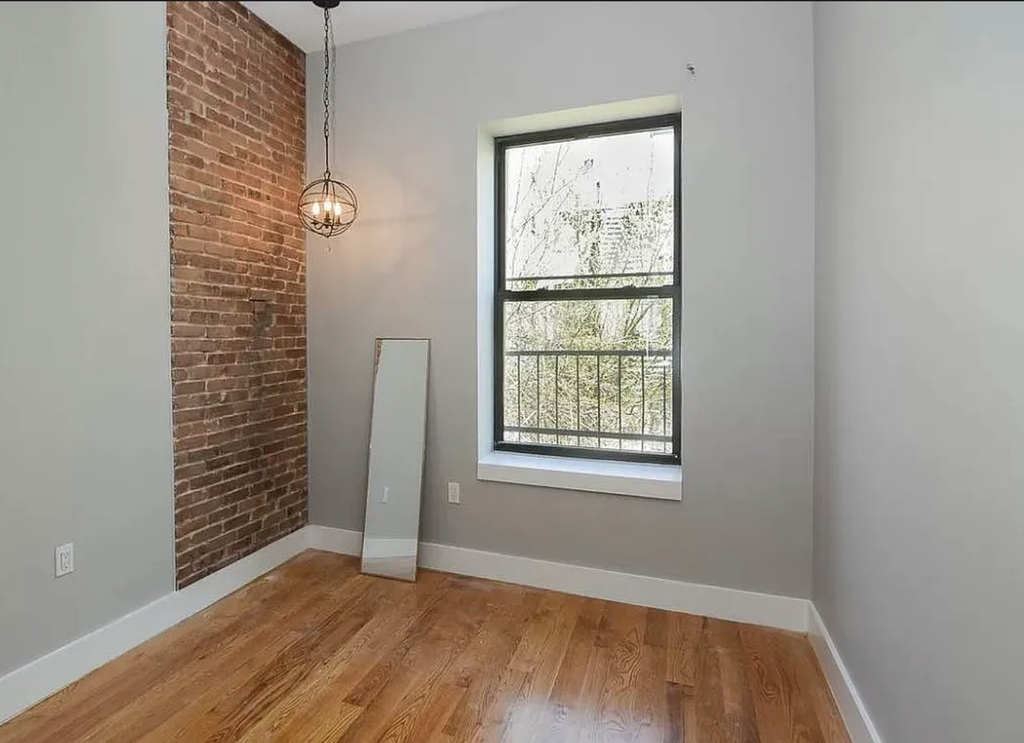 129 Putnam Avenue - Photo 9