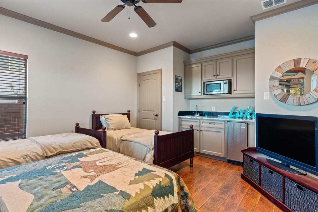 785 Lake Forest - Photo 25