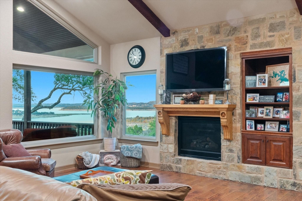 785 Lake Forest - Photo 11
