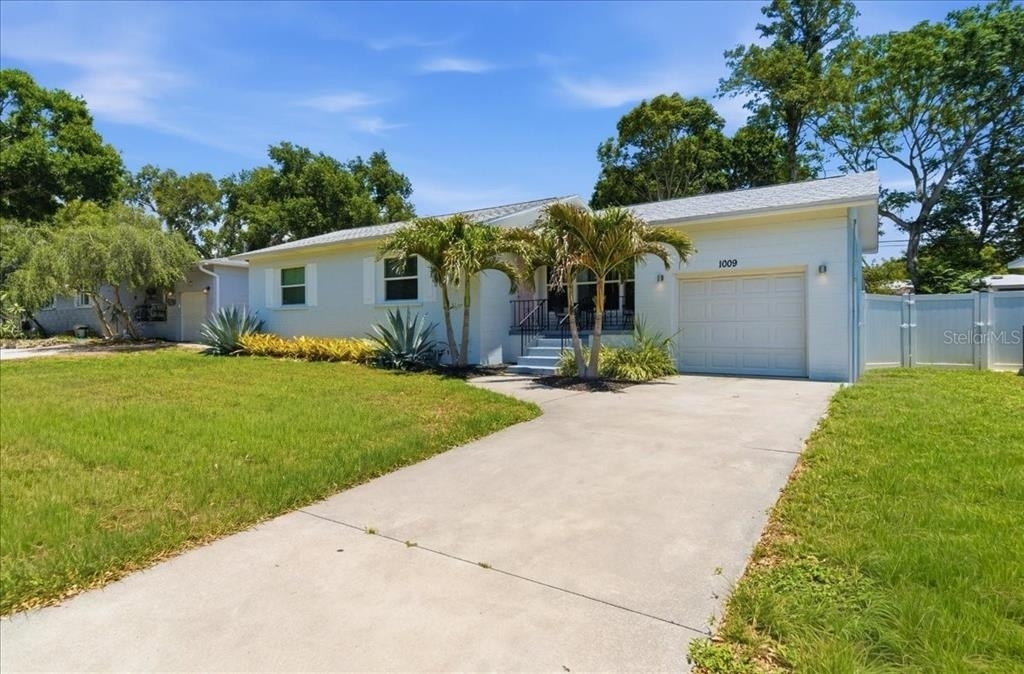 1009 Chester Drive - Photo 3