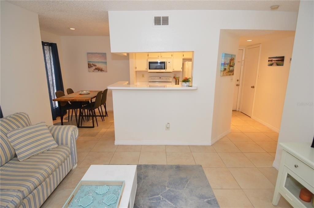 8625 Mallard Reserve Drive - Photo 7