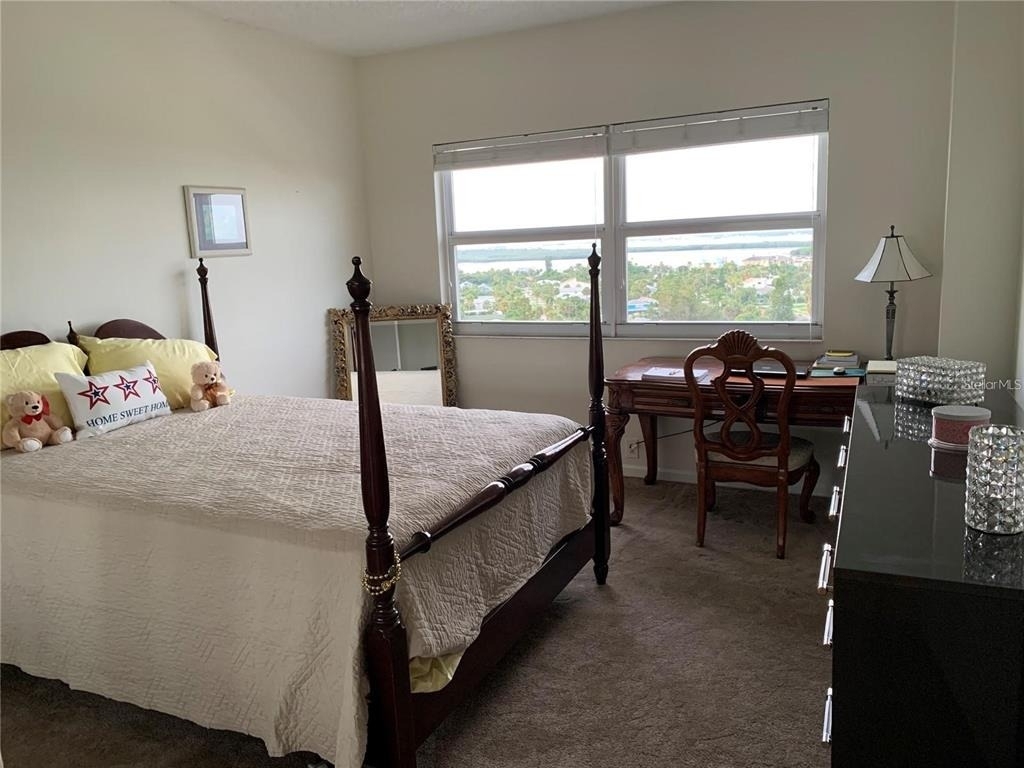 880 Mandalay Avenue - Photo 4