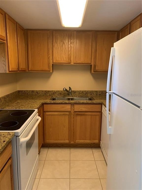 880 Mandalay Avenue - Photo 6