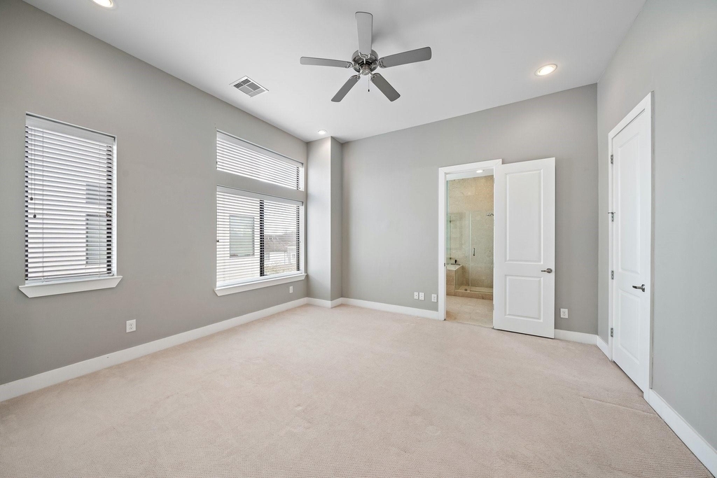 714 E 20th St - Photo 14