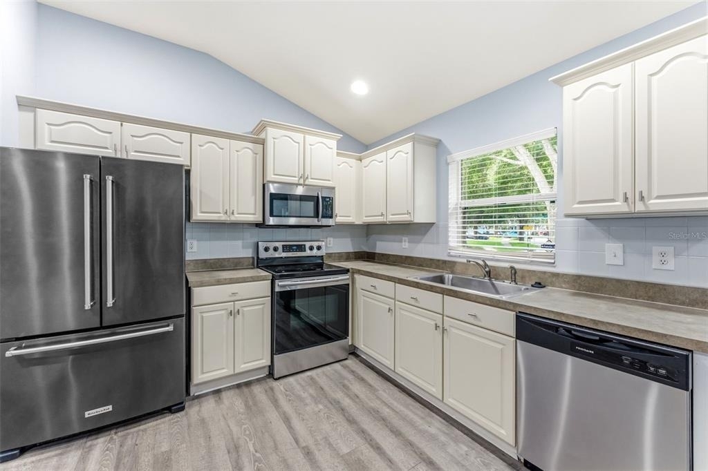 6125 Gannetwood Place - Photo 11