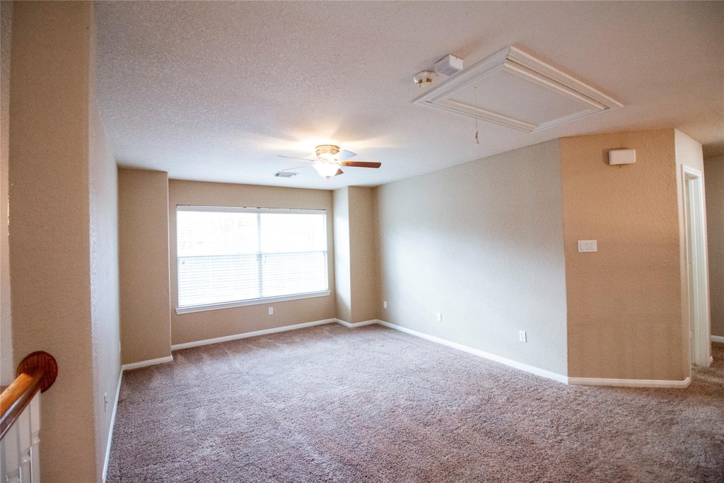 3318 Shadowcrest Court - Photo 11
