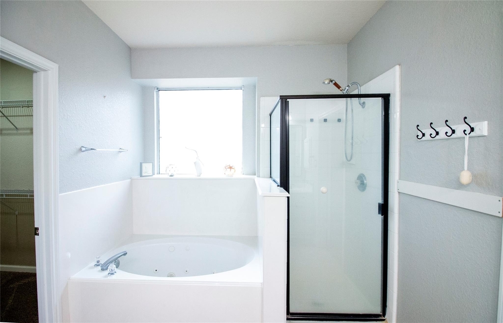 3318 Shadowcrest Court - Photo 9